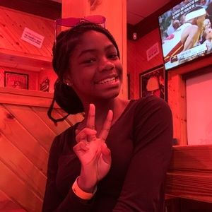 Meet your Posher, Nyla